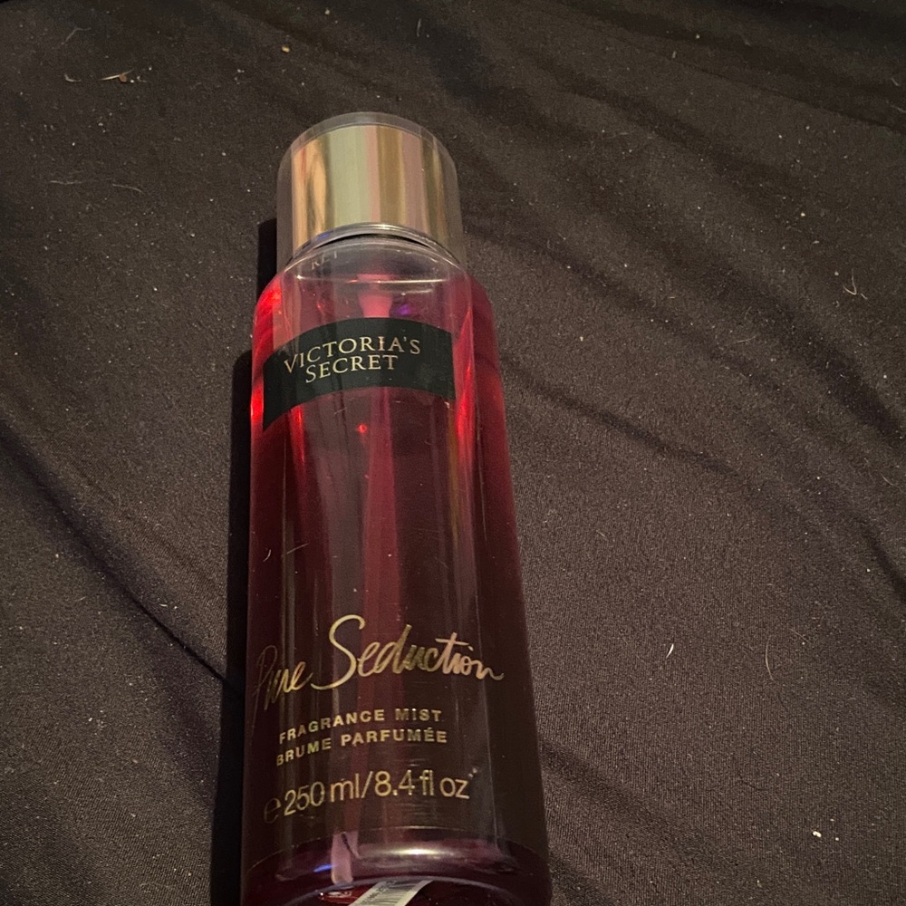 Victoria's Secret Red Fragrance Mist